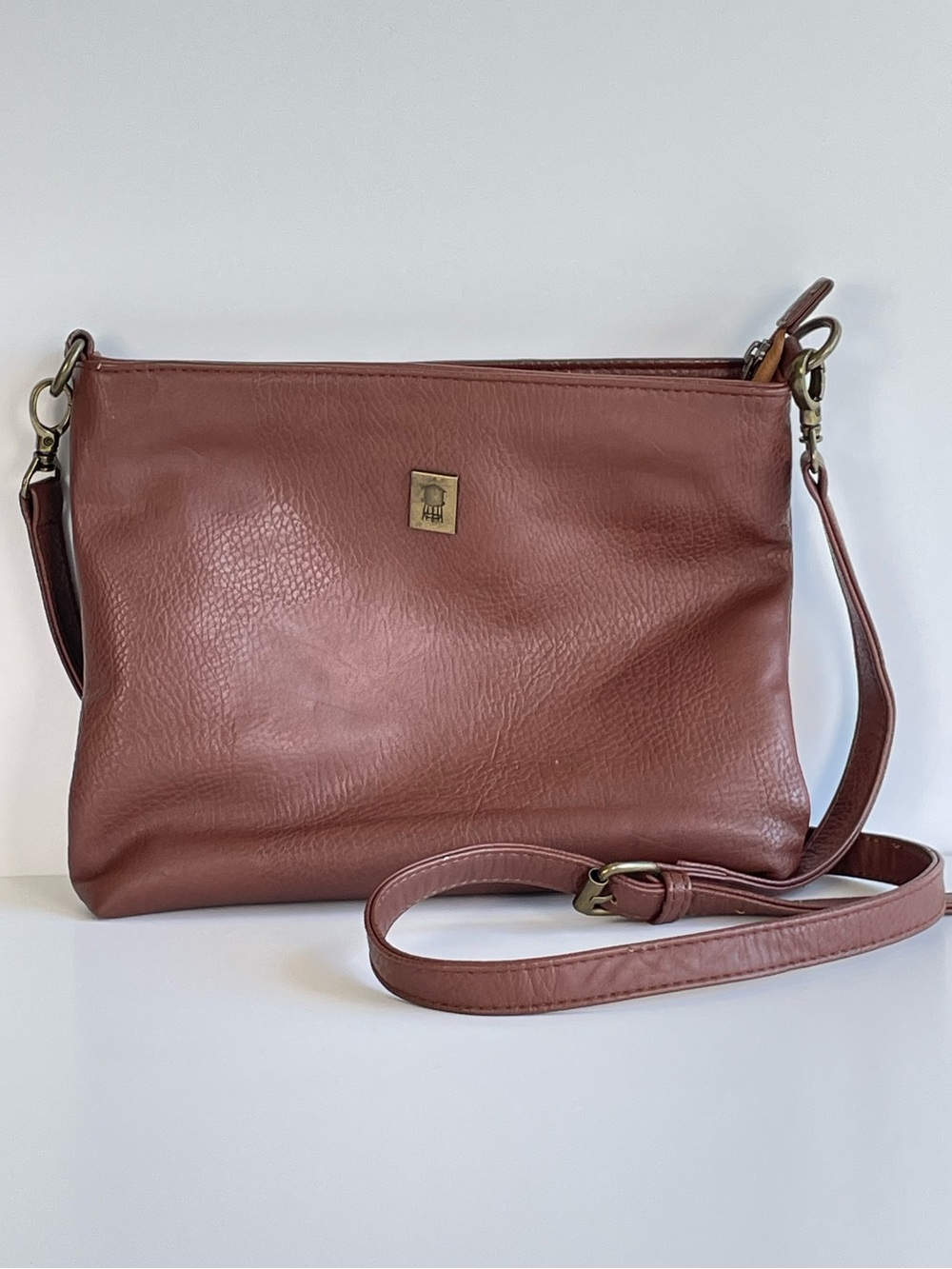 Brooklyn Industries Brown Leather Crossbody Bag with Adjustable Strap